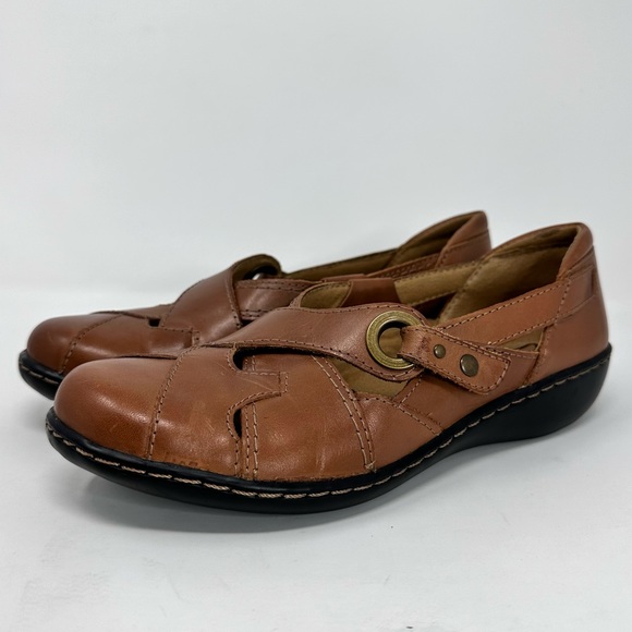 Clark’s Ashland India Tan Women’s Brown Leather Slip on Flats - Picture 9 of 16